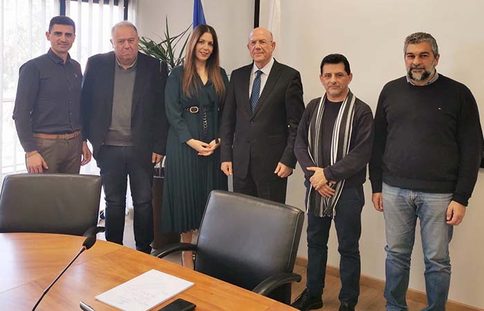 Συνάντηση ηγεσίας της ΠΟΕΔ με τον Υπουργό Οικονομικών